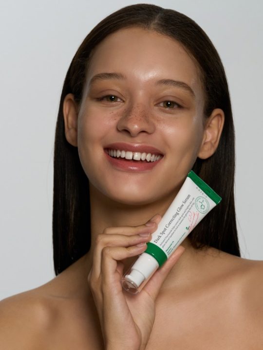 axis y Dark Spot Correcting Glow Serum